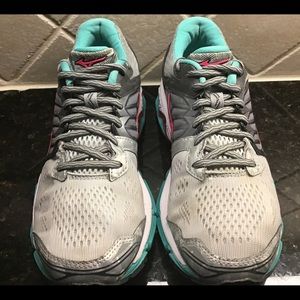 Women’s Mizuno Wave Horizon